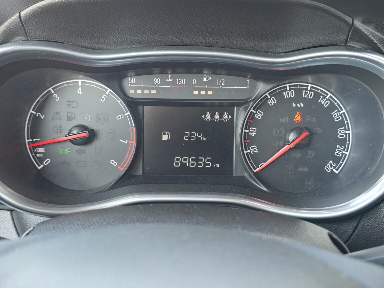 Opel Karl 1.0 75 CV 5 Porte Cosmo 2015 OK NEOPATENTATI
