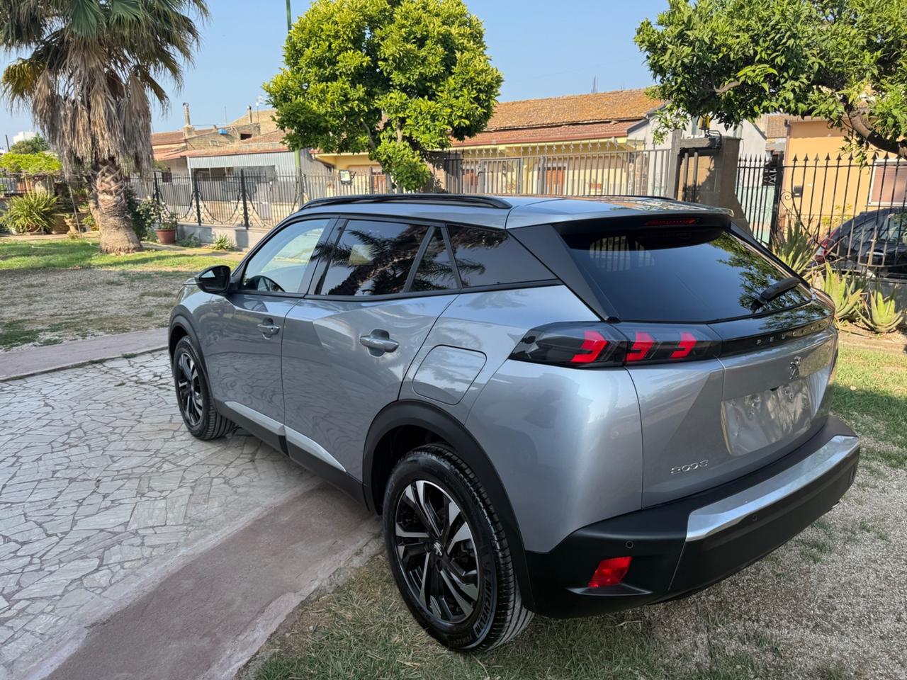Peugeot 2008 BlueHDi 130 S&S EAT8 Allure Pack