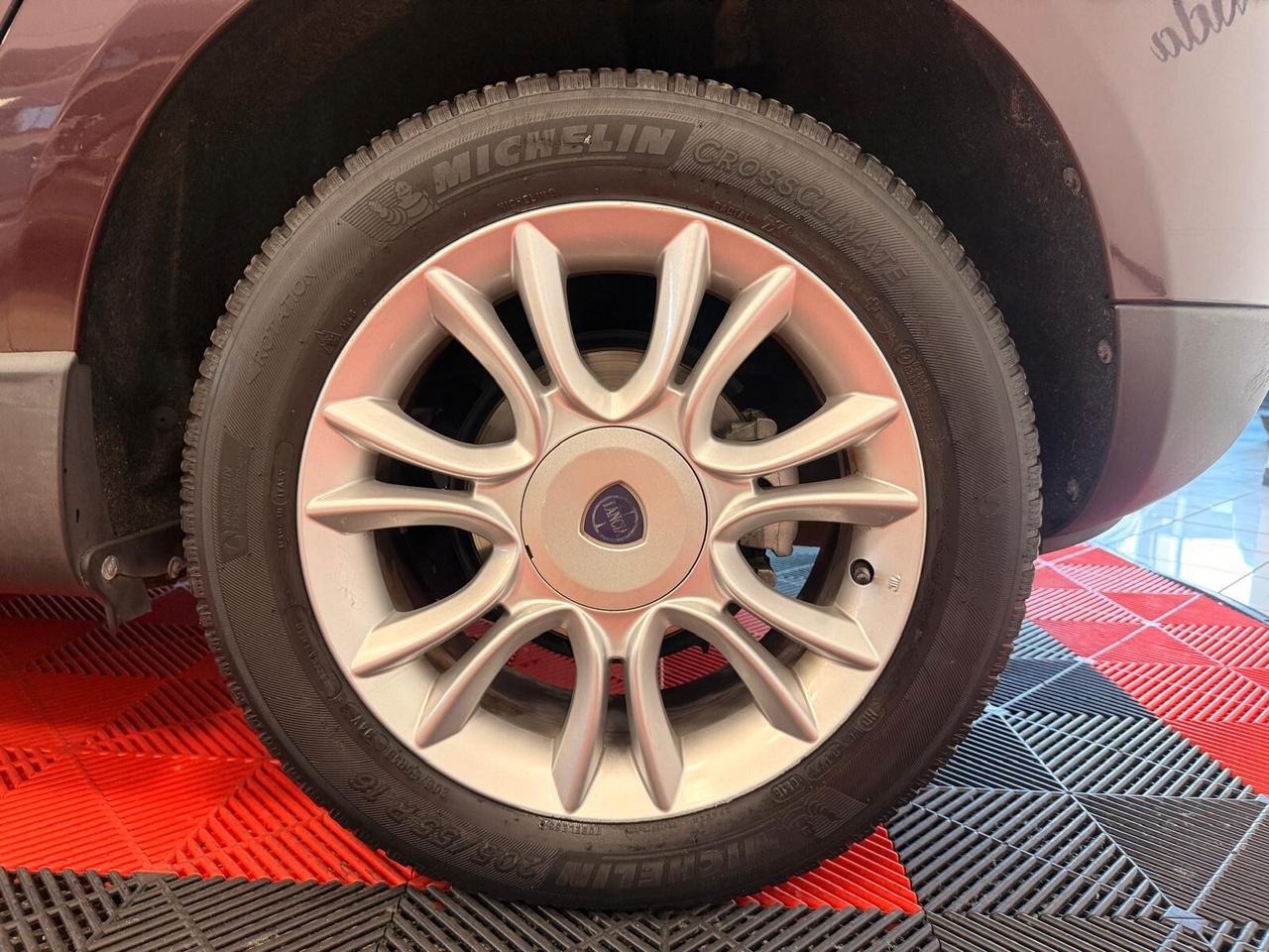 Lancia Delta 1.6 MJT DPF Oro