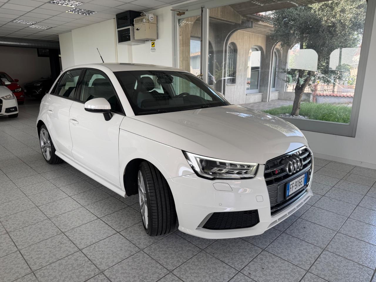 Audi A1 S1 SPB 2.0 TFSI quattro