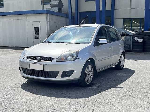 Ford Fiesta 1.2 16V 5p. Ghia