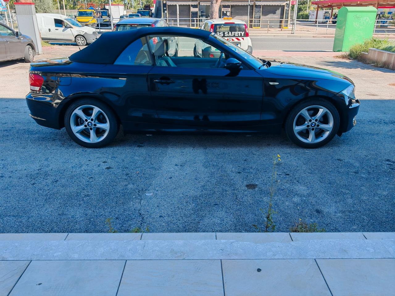 Bmw 120 120d CABRIO FUTURA , PASSAGGIO COMPRESO , PREZZO NON TRATTABILE .