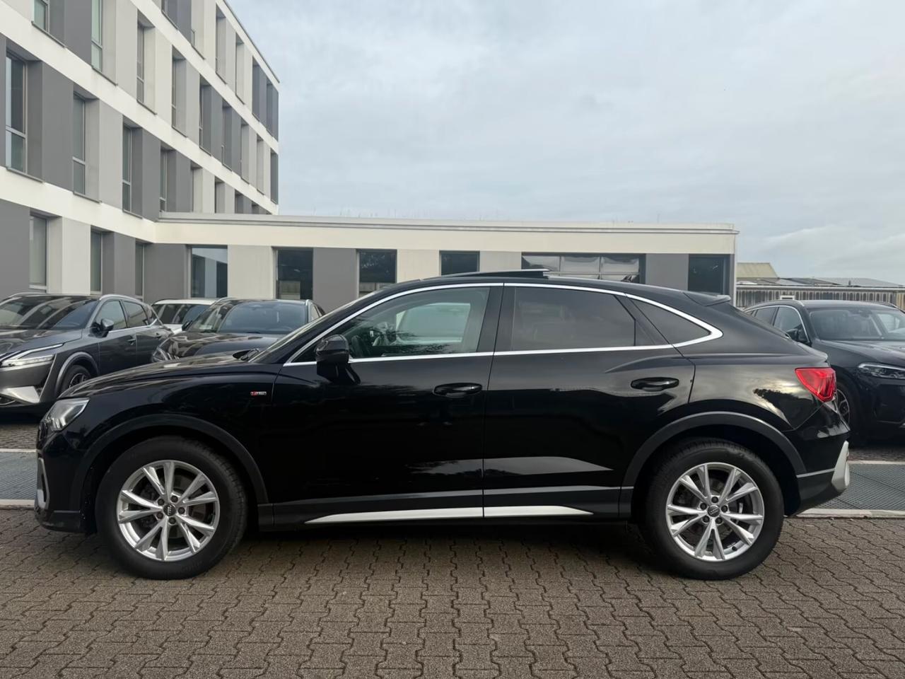 Audi Q3 Sportback 35 2.0 tdi S line edition s-tronic