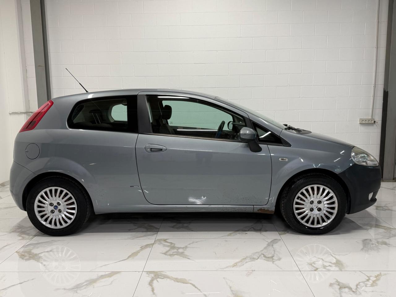 Fiat Grande Punto 1.4 Starjet 16V 3 porte Dynamic
