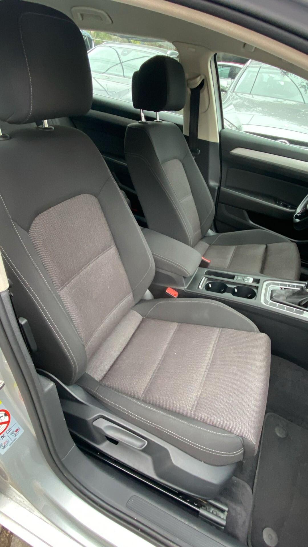 Volkswagen Passat 2.0 TDI DSG Business BlueMotion Technology