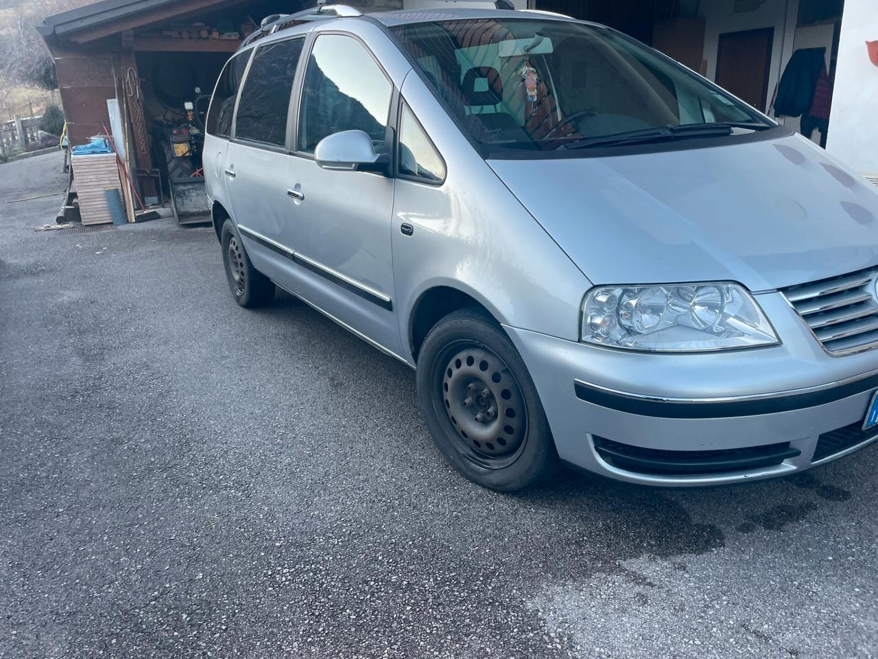 Volkswagen Sharan 2.0 TDI 16V Time 7 POSTI