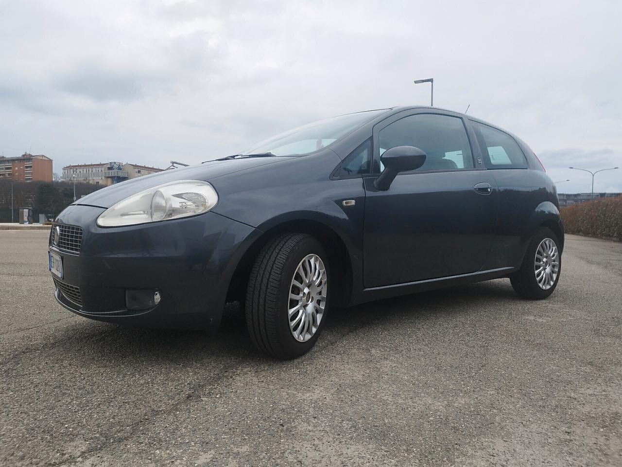Fiat Grande Punto 3p GPL - km 56000