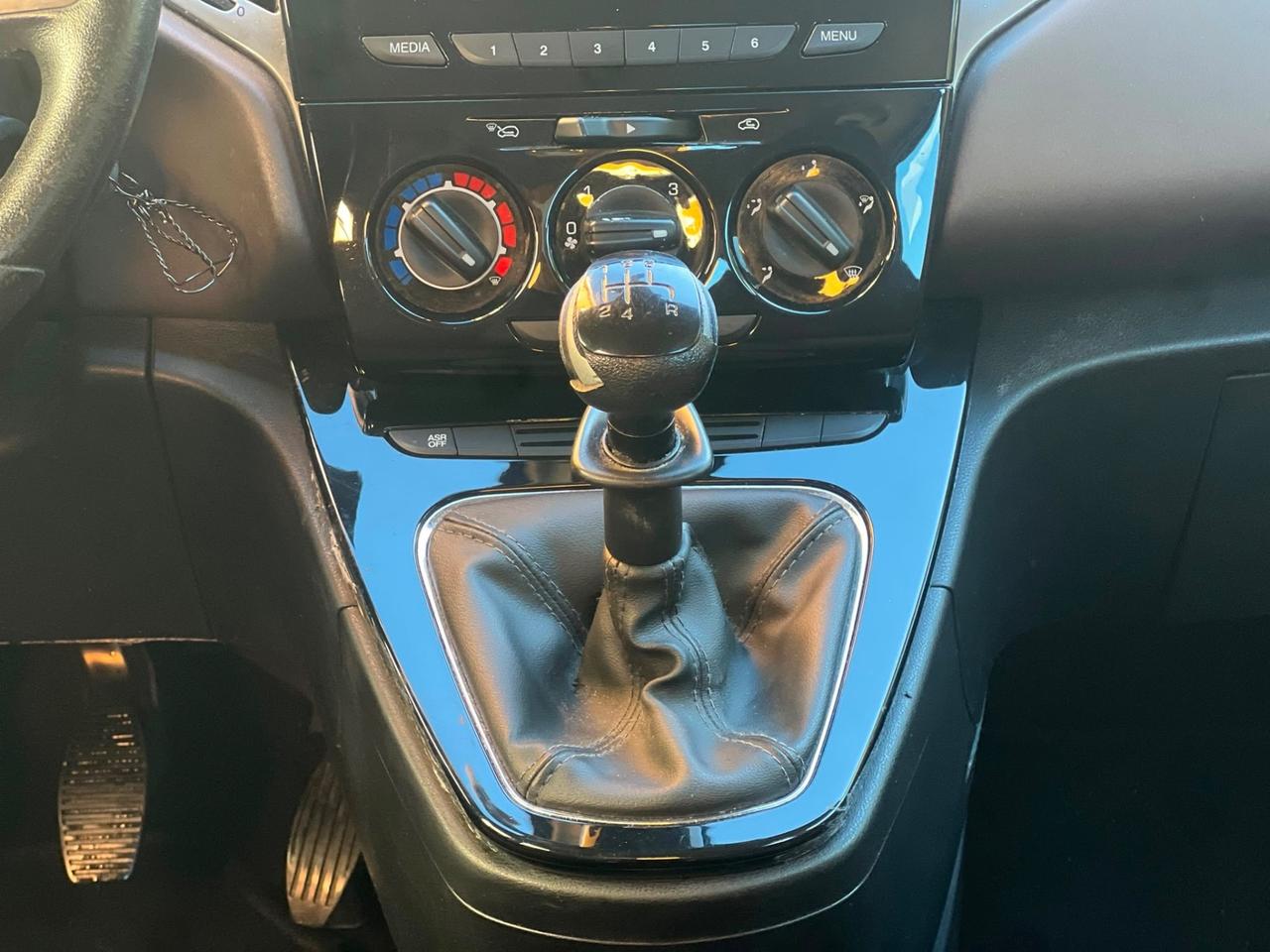 Lancia Ypsilon 0.9 TwinAir 85 CV 5 porte Metano Ecochic Gold