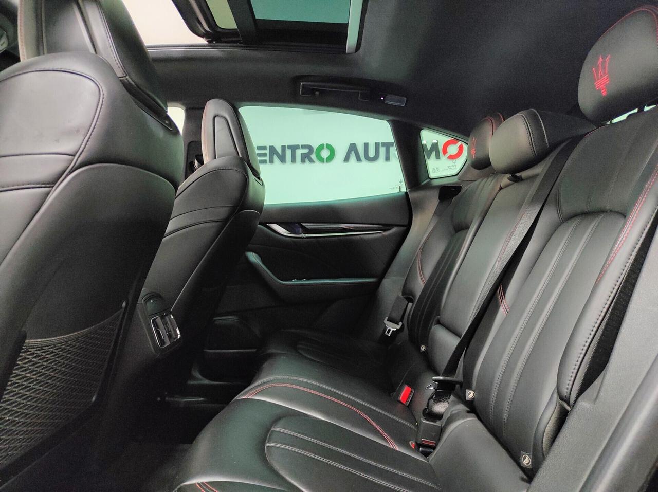 Maserati Levante V6 Diesel 275 CV AWD Gransport Tetto