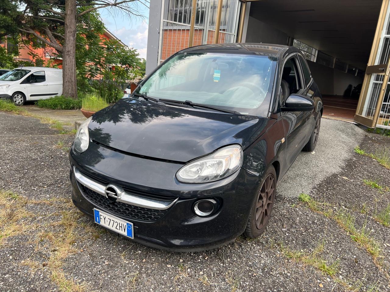 Opel Adam 1.2 70 CV Glam