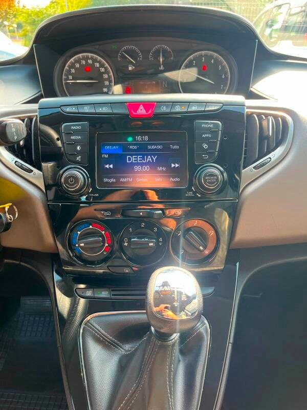 Lancia Ypsilon 0.9 t.air Silver s&s 85cv dfn