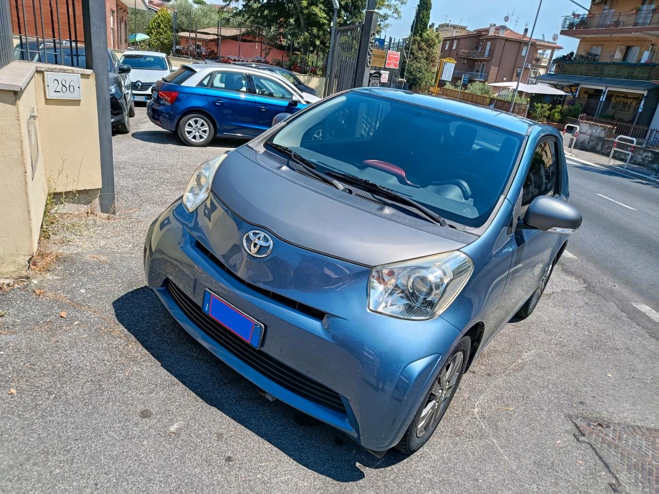 Toyota iQ 1.0 CVT Trend