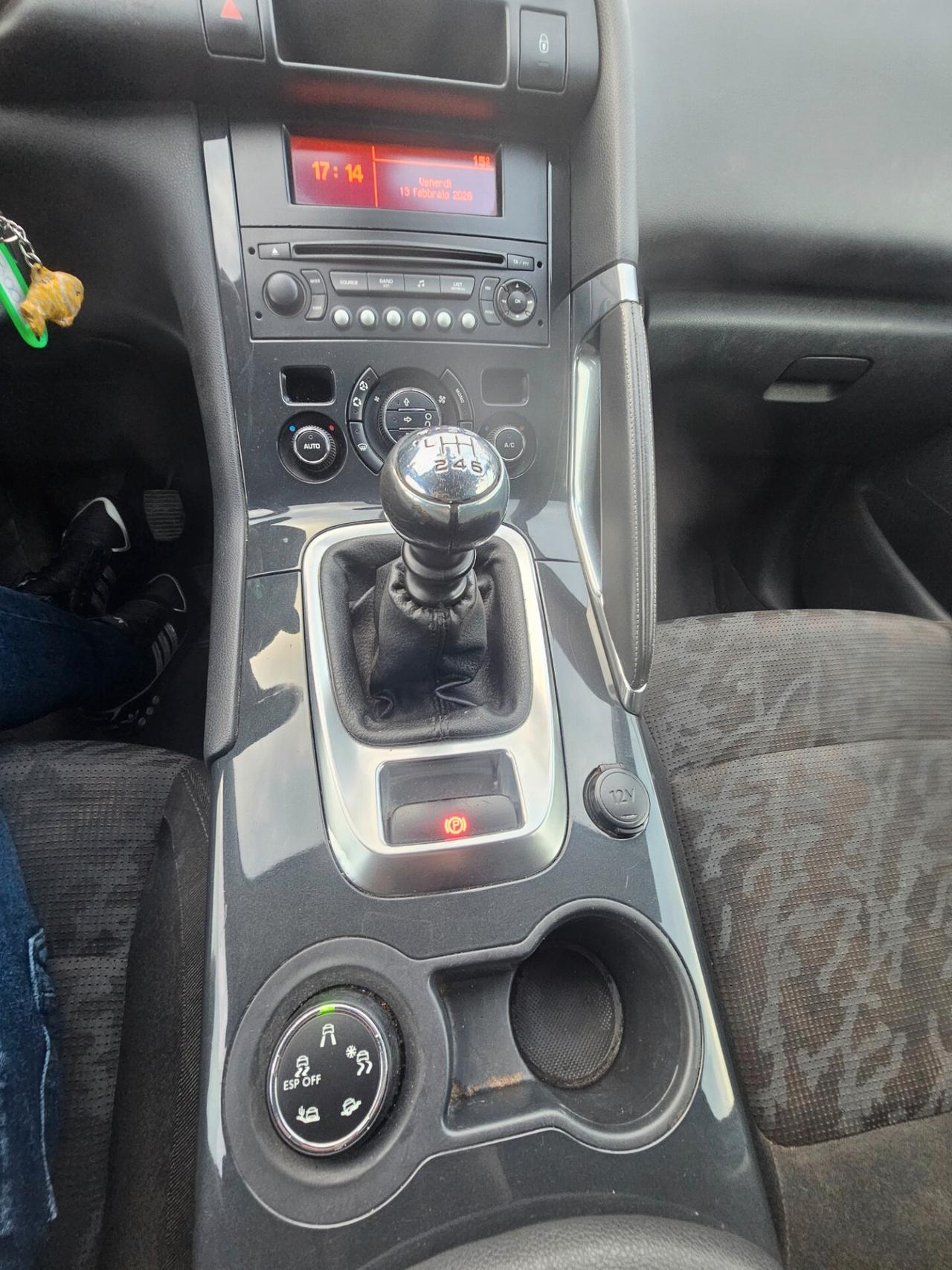 Peugeot 3008 1.6 e-HDi 112CV cambio robotizzato S.&S. Business