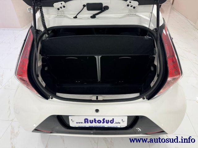 TOYOTA Aygo 1.0 VVT-i 69 CV 5 porte x-play MMT