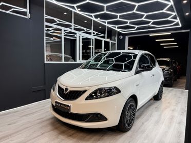 Lancia Ypsilon 1.0 FireFly 70CV Hybrid Gold