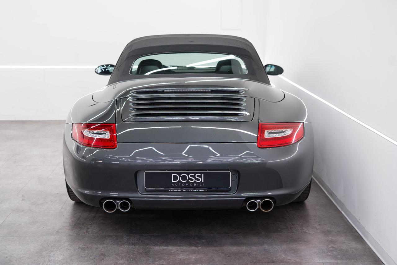 Porsche 911 Carrera 4 Cabriolet