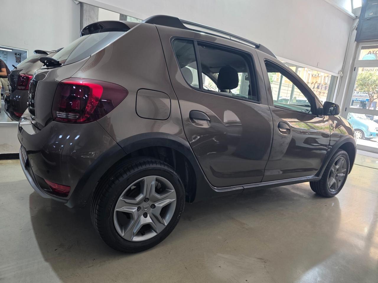DACIA SANDERO STEPWAY 1.0 GPL 100cv 1 PROPRIETARIO