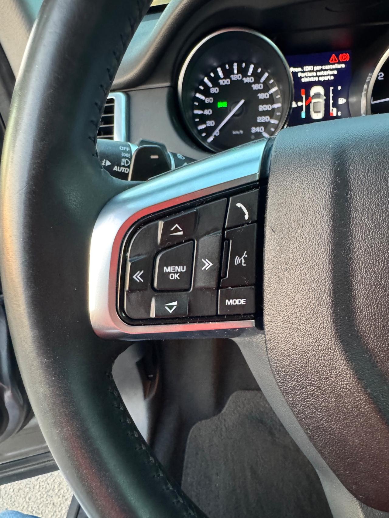 Land Rover Discovery Sport 2.0 TD4 INTERNI IN PELLE