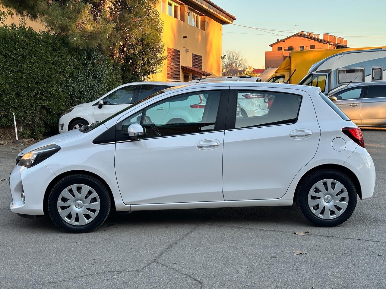 Toyota Yaris 1.0 5 porte Lounge solo 120mila km