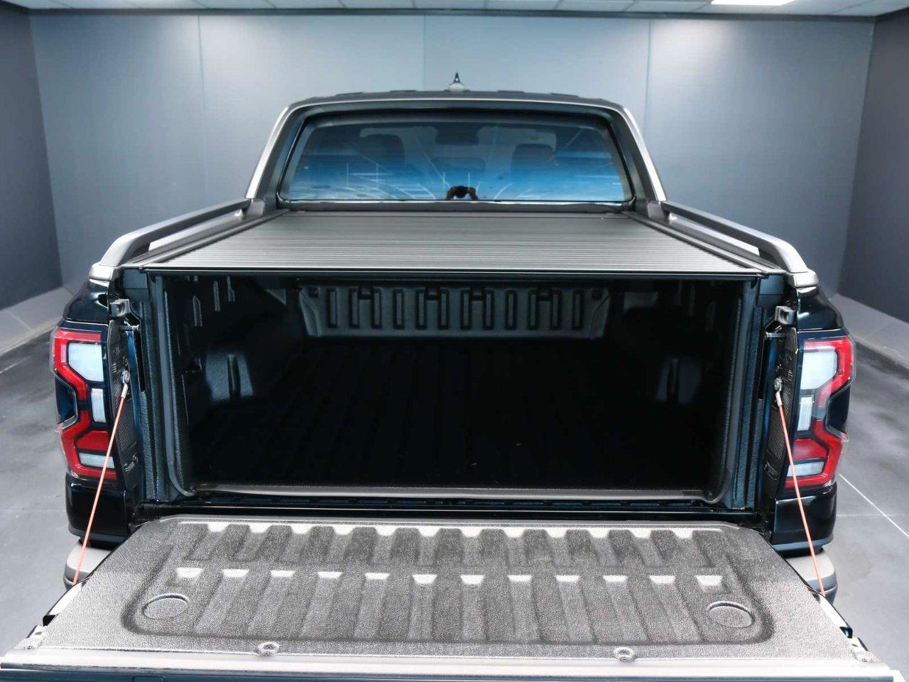 Ford Ranger Raptor 2.0 ecoblue 210cv auto pronto disponibile con due versione di colori