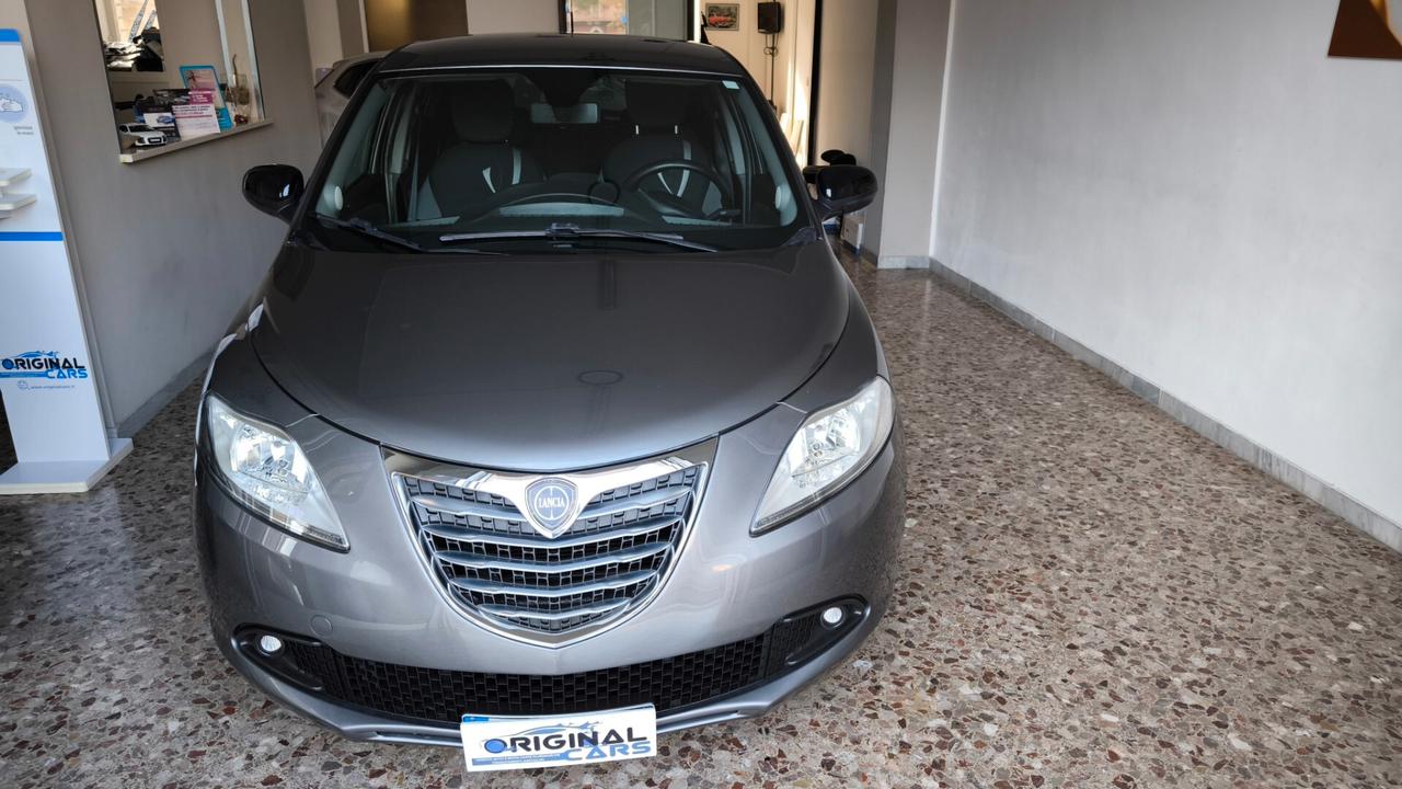 Lancia Ypsilon 1.2 69 CV 5 porte S&S Silver