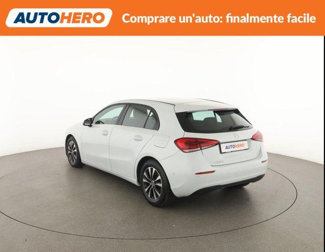 MERCEDES-BENZ A 180 d Automatic Business