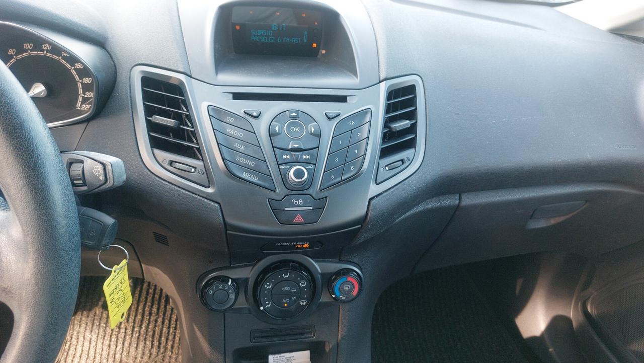 Ford Fiesta 1.4 5p. Bz.- GPL Titanium