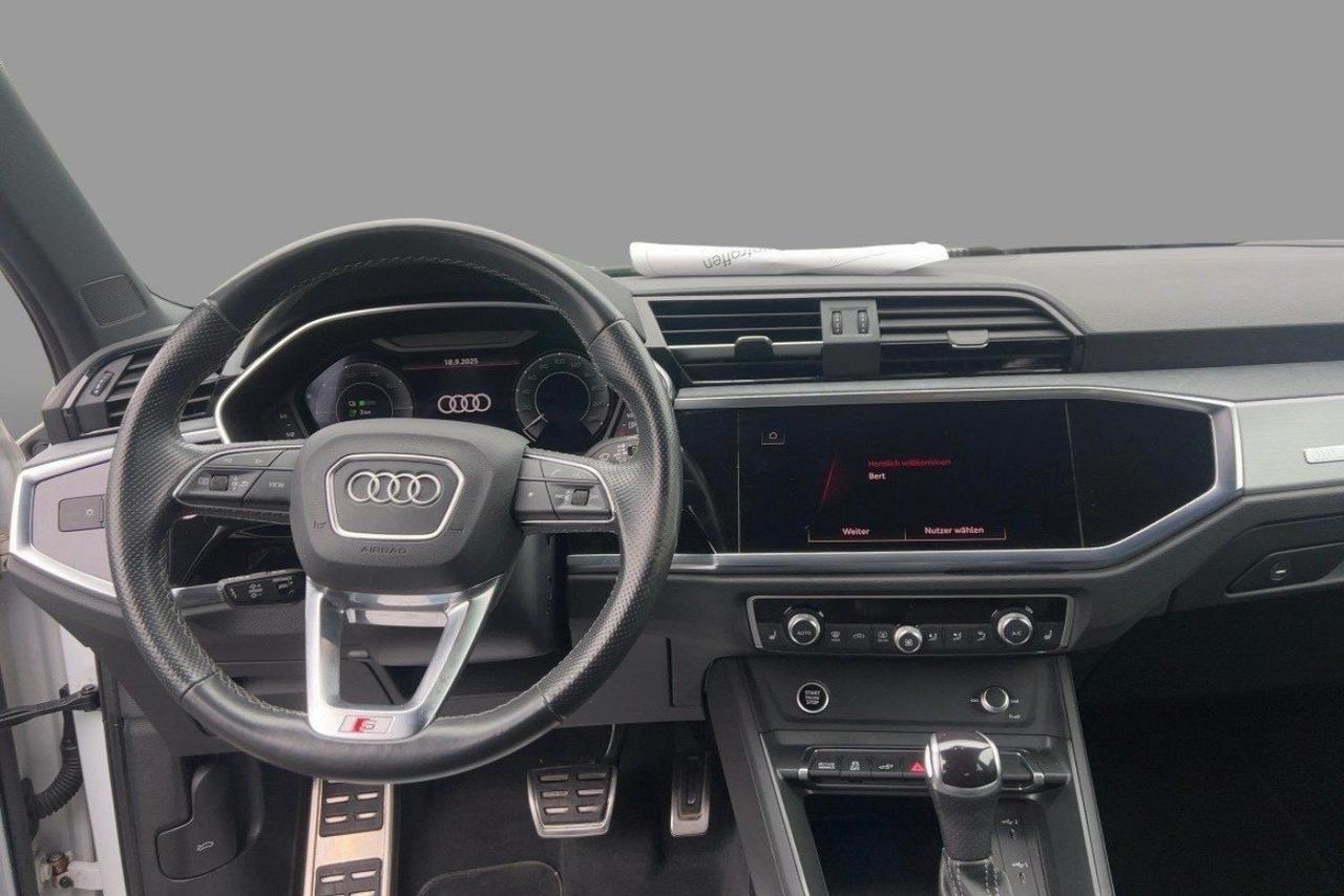 Audi Q3 45 TFSI S tronic S LINE interno esterno