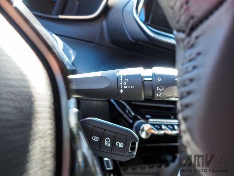 Peugeot 208 PureTech 100 S&S 5 p. Allure