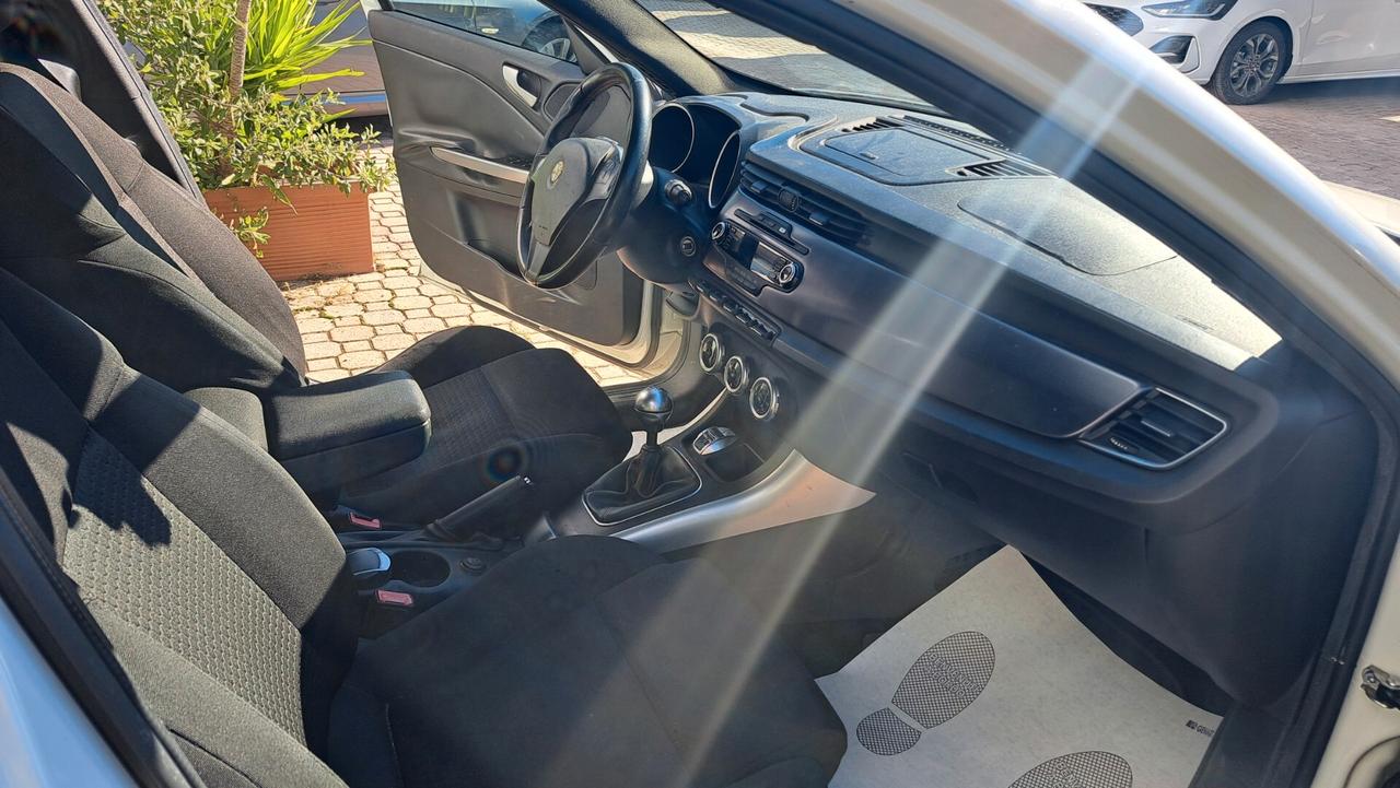 Alfa Romeo Giulietta 2.0 JTDm-2 140 CV Distinctive