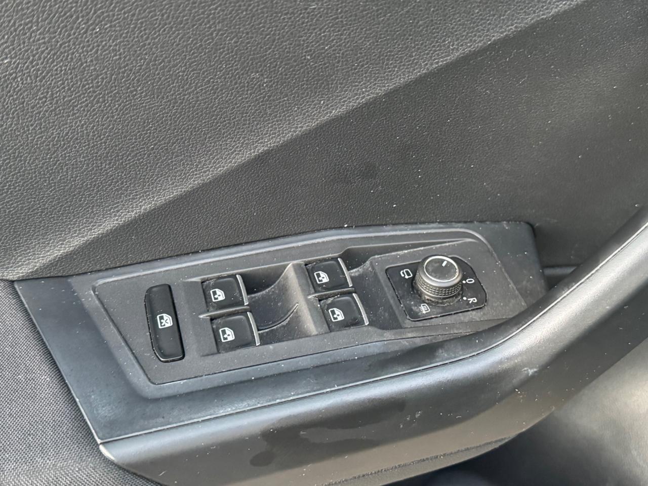 Volkswagen T-Roc 1.6 TDI Advanced Virtual cockpit car play