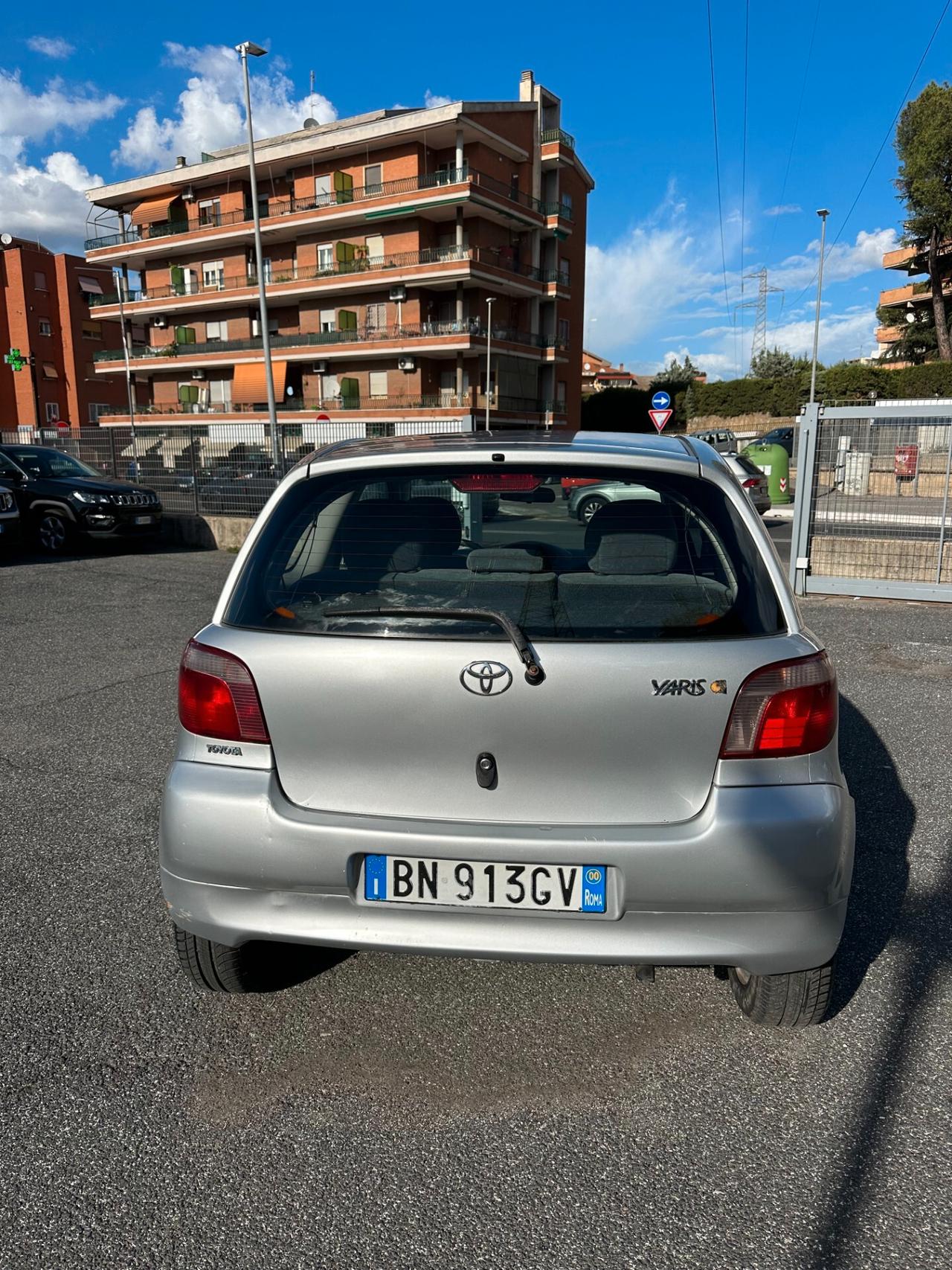 Toyota Yaris NEOPATENTATI