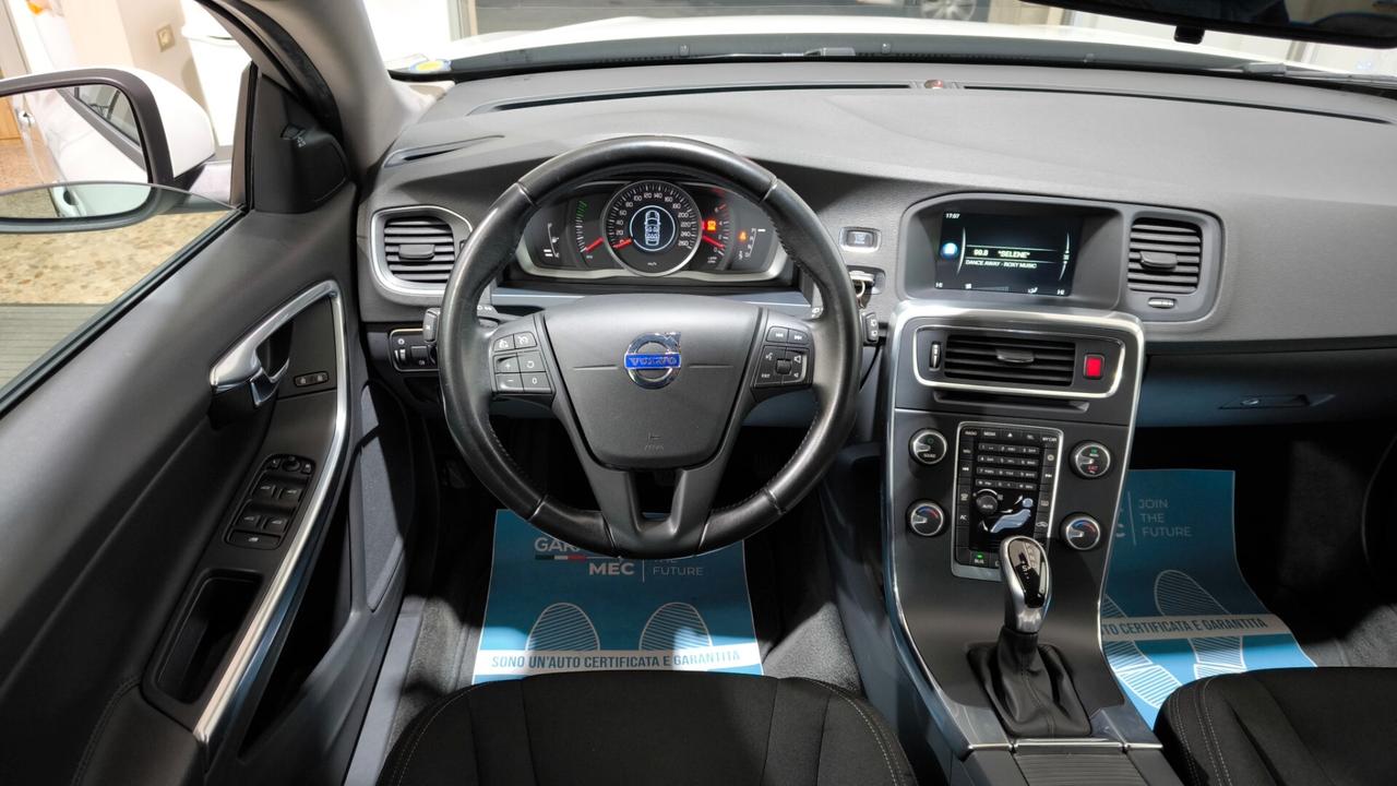 Volvo V60 D2 Geartronic Summum