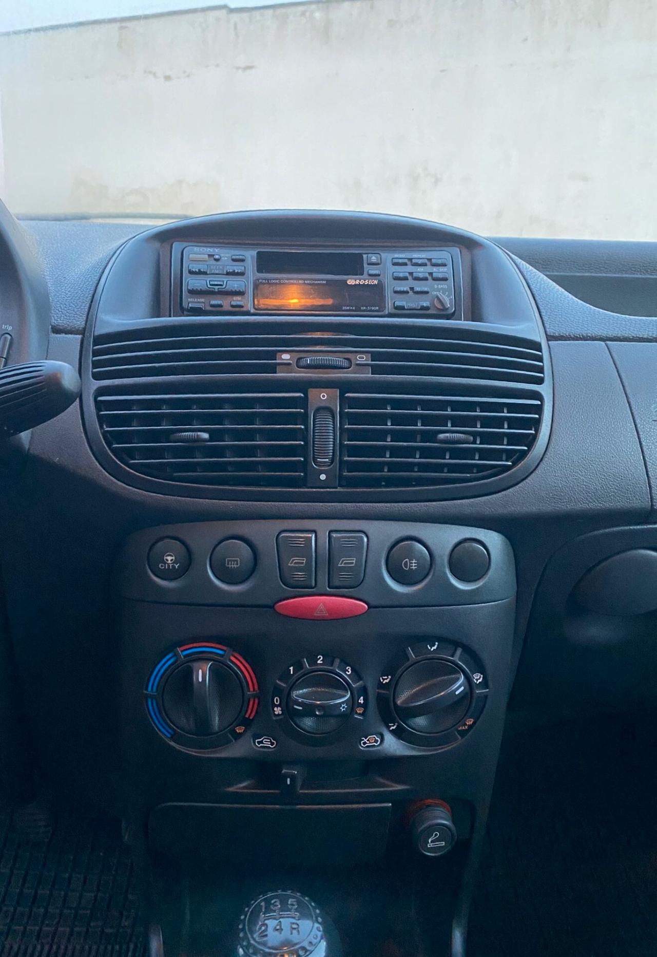 Fiat Punto 1.2i 16V cat 5 porte ELX