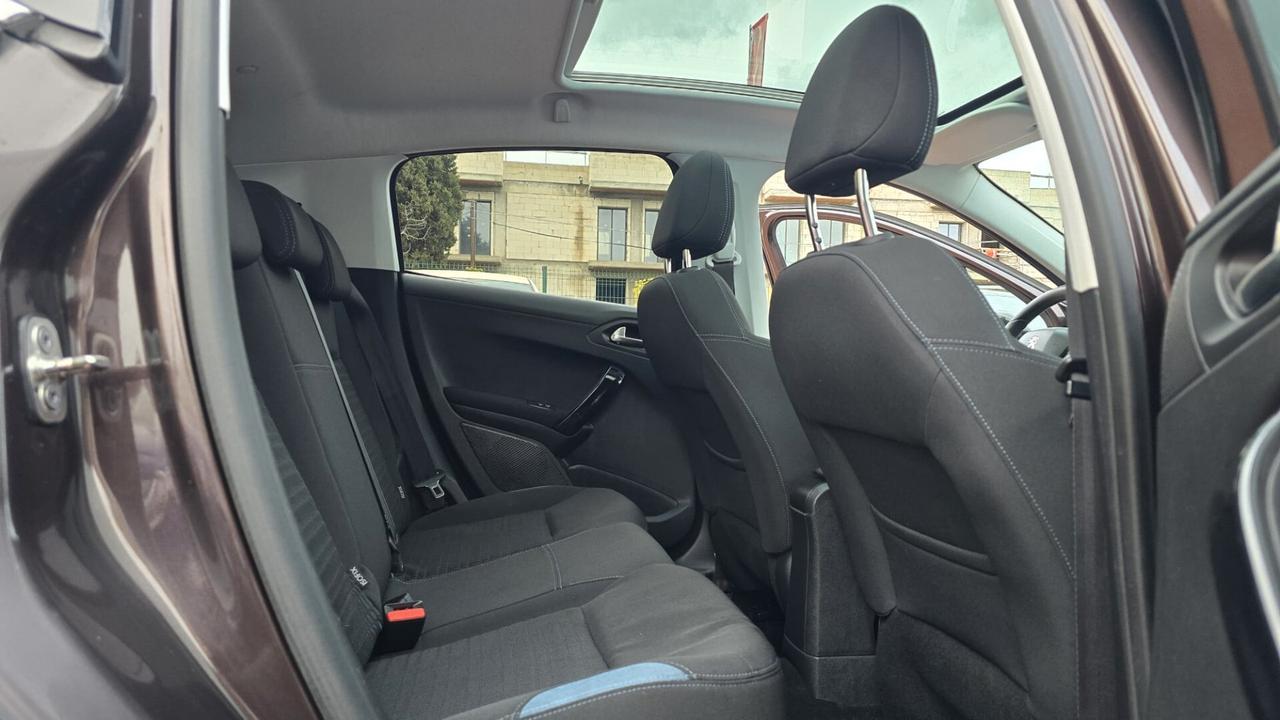 Peugeot 208 1.6 e-HDi 92 CV Stop&Start 5 porte Allure