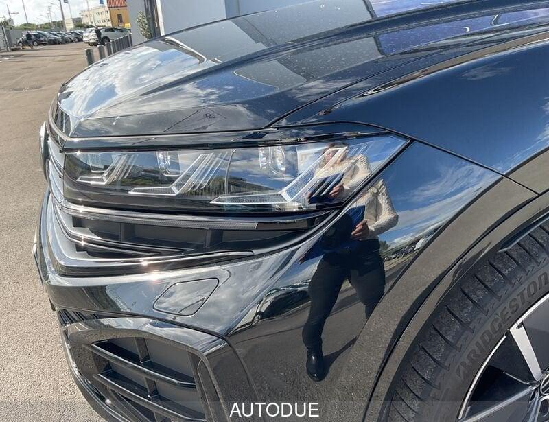 Volkswagen Touareg NUOVO 3.0 V6 TDI SRC R-LINE 231 CV