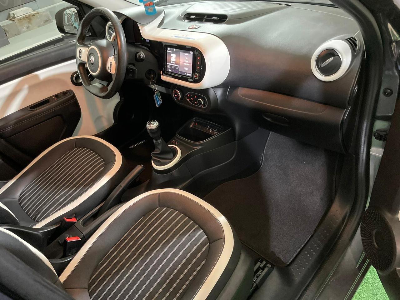 Renault Twingo SCe 65 CV Signature