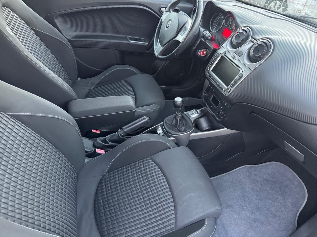 Alfa Romeo MiTo 1.6 JTDm-2 S&S Distinctive Sport Pack