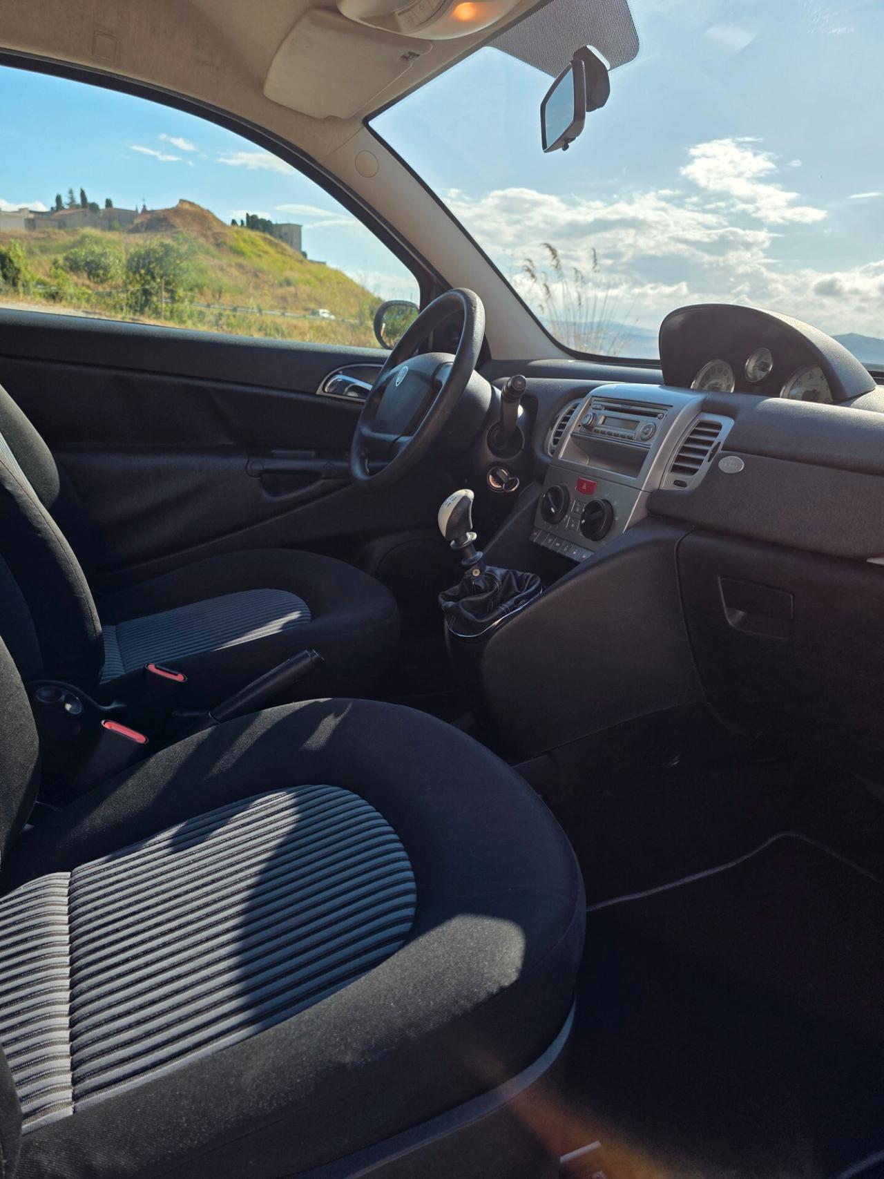 Lancia Ypsilon 1.2 Argento