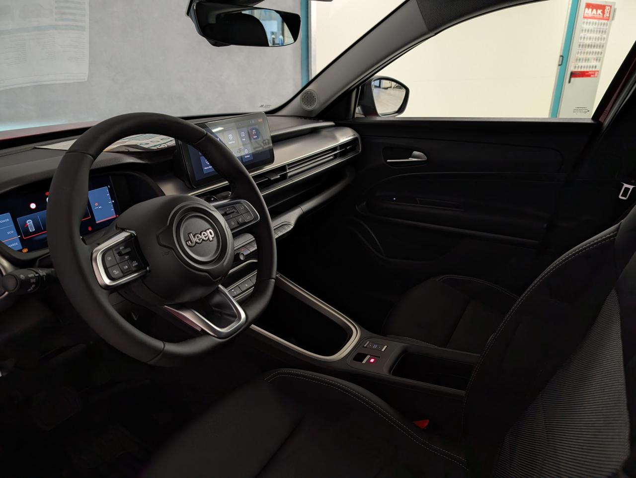 Jeep Avenger 1.2 Turbo E-Hybrid 110cv eDCT6 Altitude