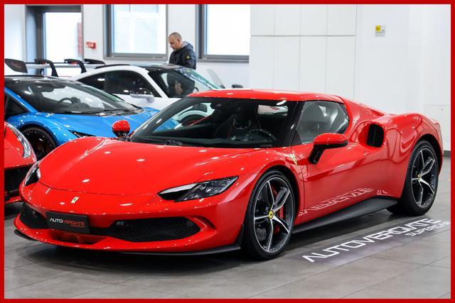 FERRARI 296 GTB|LIFT|DISPLAY PASS|RETROCAMERA|