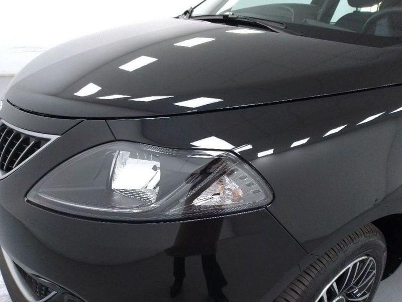 Lancia Ypsilon 1.0 firefly hybrid Platino s&s 70cv