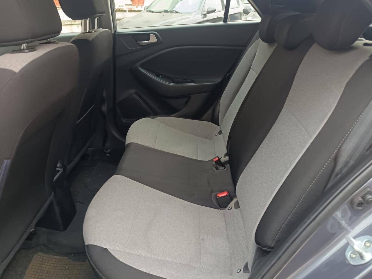 Hyundai i20 1.2 5p. Econext Sound Edition