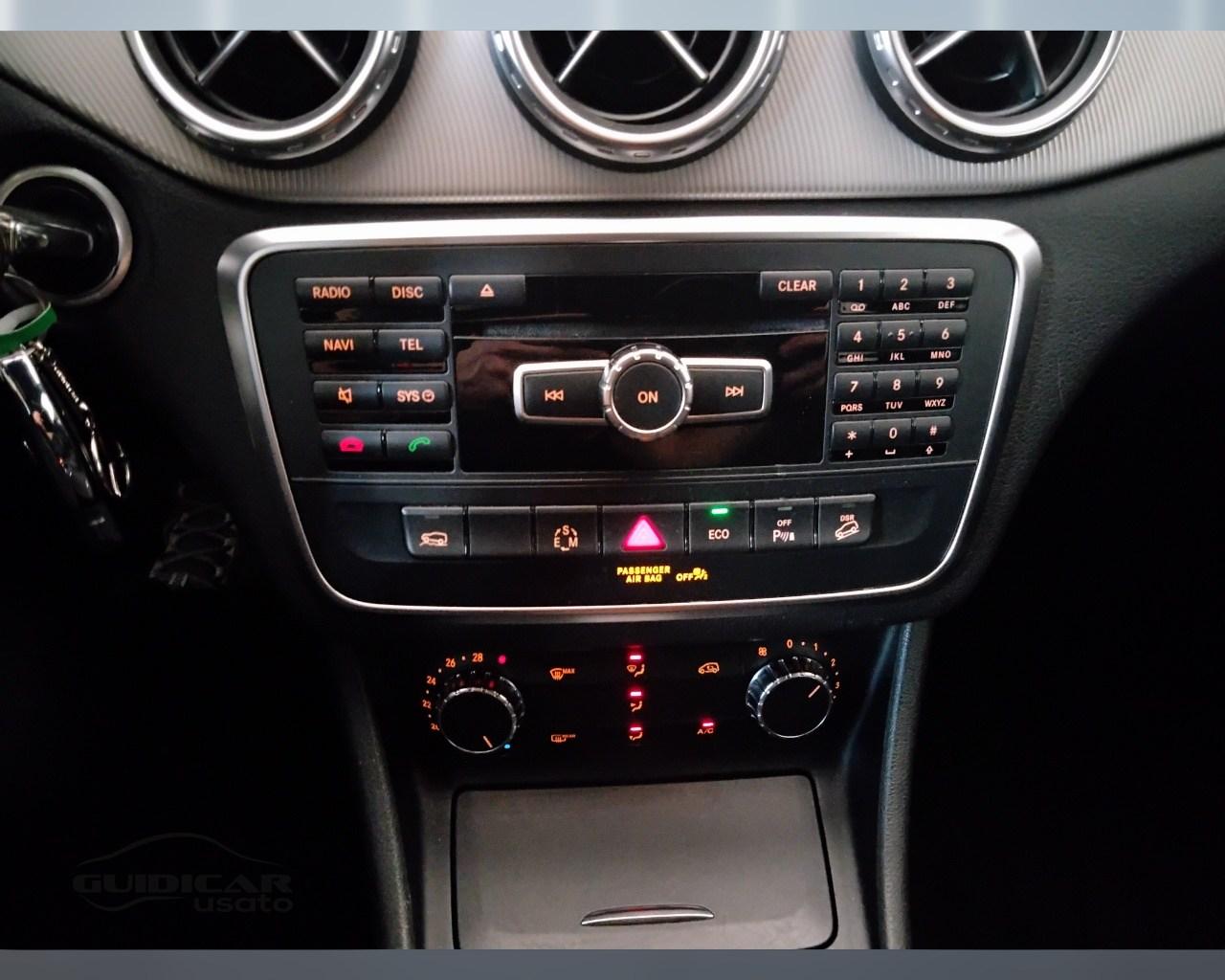Mercedes-Benz GLA-X156 2014 - GLA 220 d (cdi) Sport 4matic 170cv auto