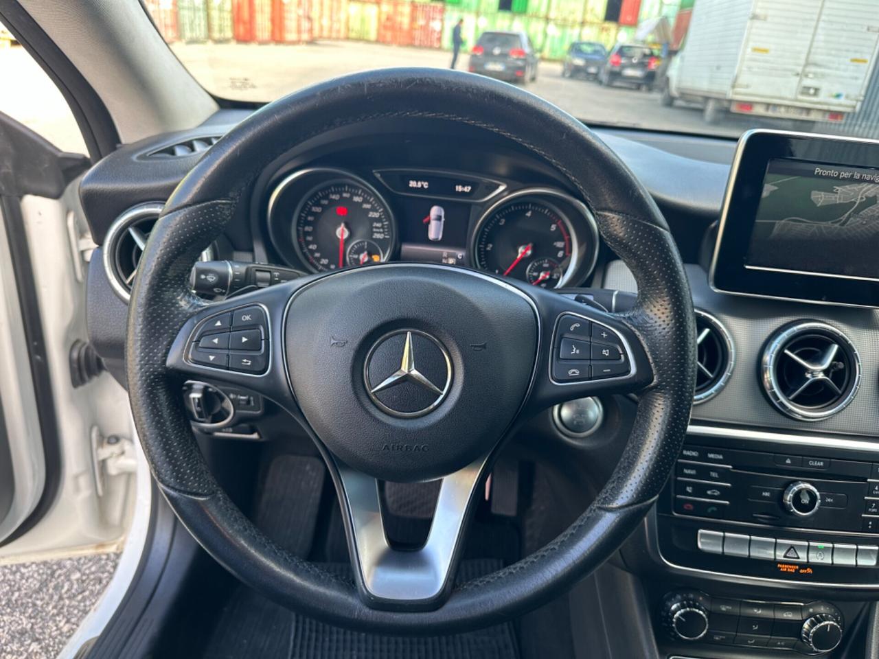 Mercedes-benz CLA 200 D shooting break premium
