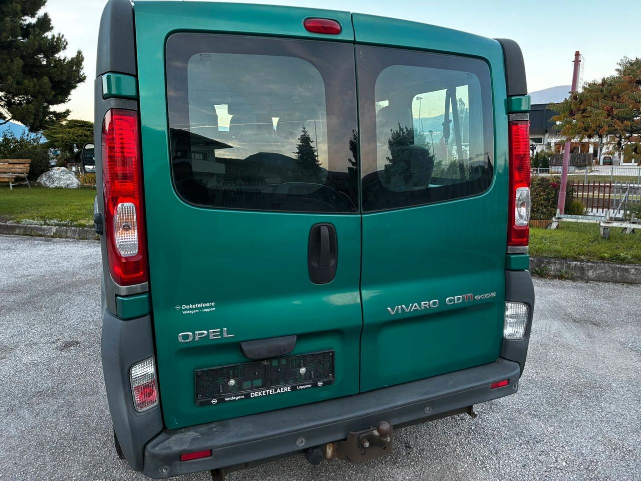 OPEL VIVARO 9 POSTI 2.0 DCi 115CV 6M + GANCIO + DOPPIA PORTA LATERALE