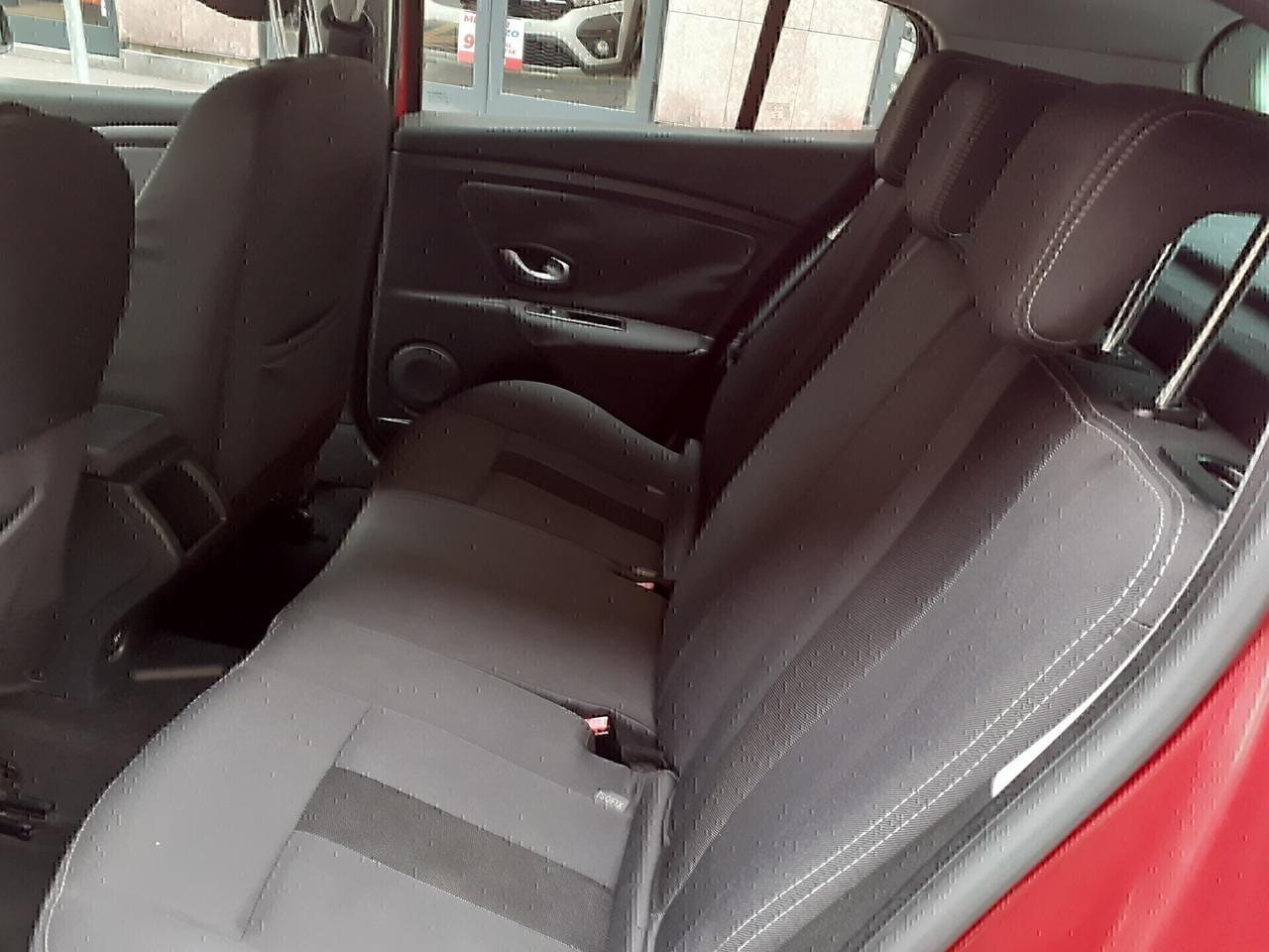 Renault Megane - APERTI AD AGOSTO