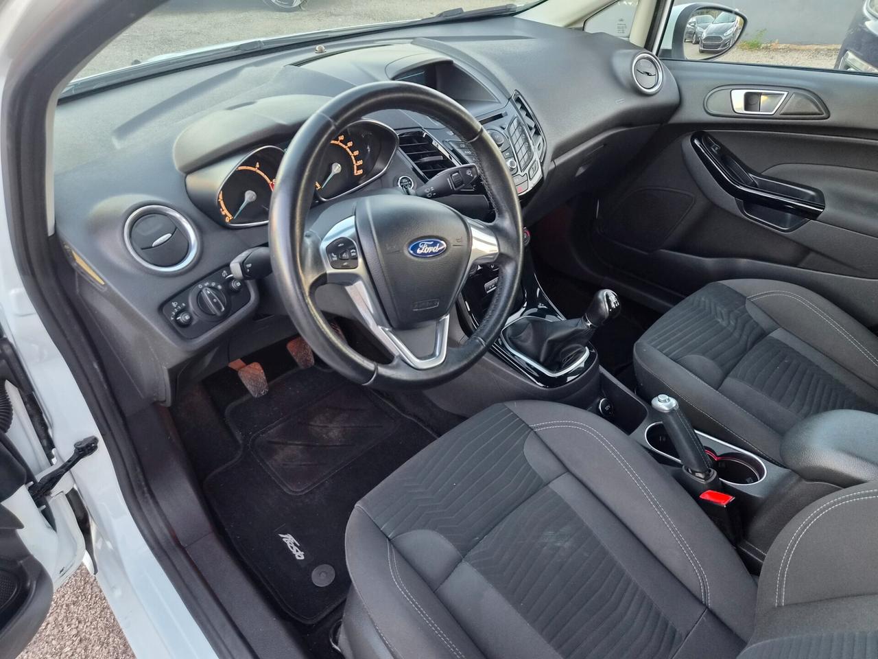 Ford Fiesta 1.5 TDCi 75CV 5 porte Titanium