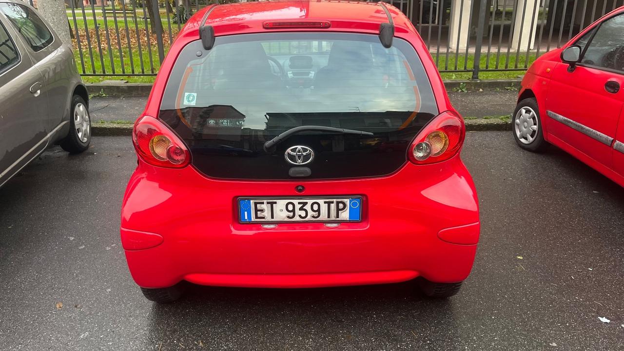 Toyota Aygo 1.0 12V VVT-i 3 porte Lounge Connect
