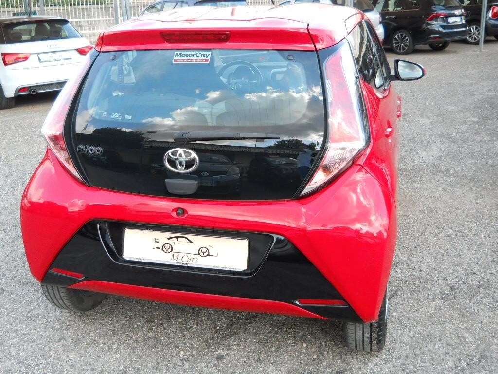 Toyota Aygo 1.0 VVT-i 72 CV 5 porte x-cool navi plus